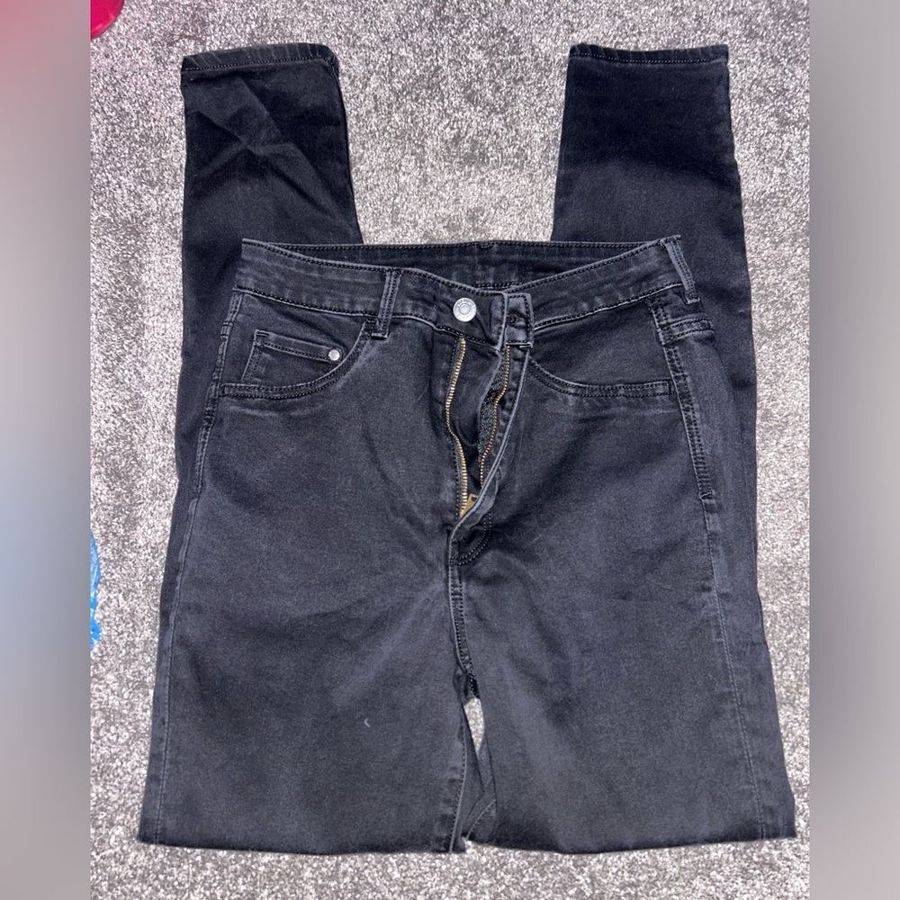 Black skinny jeans